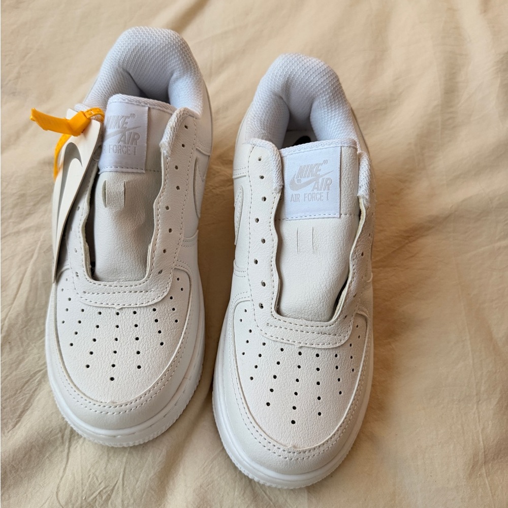 Nike women’s White Air Force Sneakers